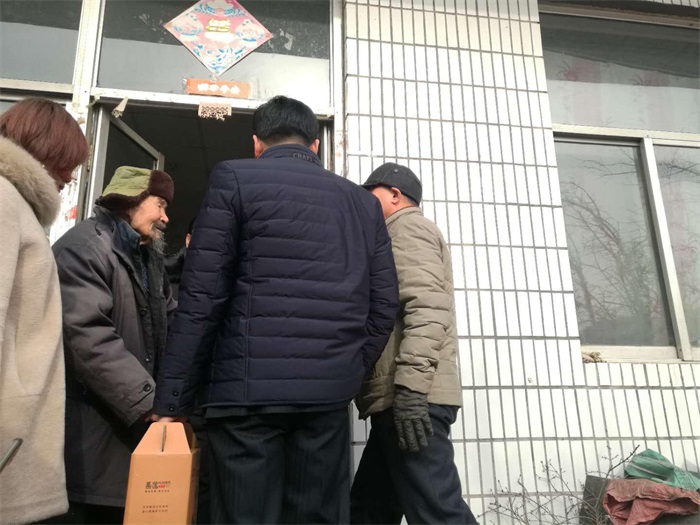 人口自然动态_读我国人口动态变化图,回答1 3题 1.在a b c d四个字母中,示意我国(3)