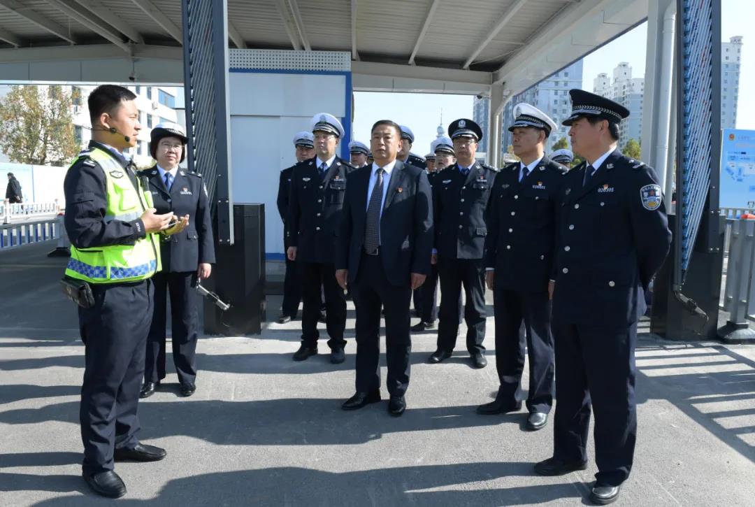 淄博市公安局交警支队车管所荣膺全国优秀车辆管理所六连冠